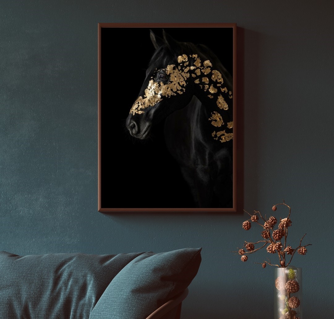 BLACK GOLDEN HORSE